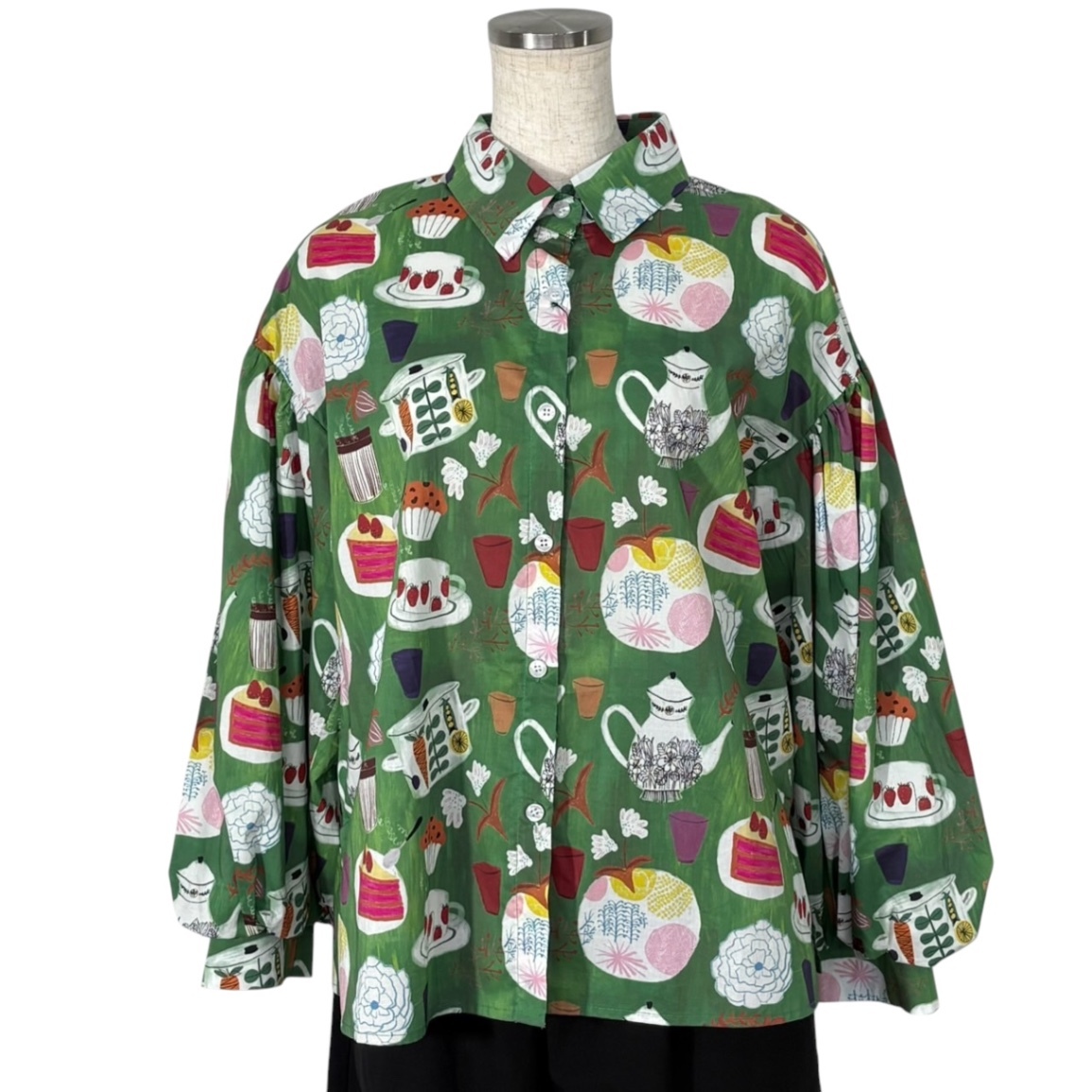 ◆大人の遊び柄ブラウス◆ボリュームバルーンスリーブ◆綿100%◆M〜Lサイズ　羽織り