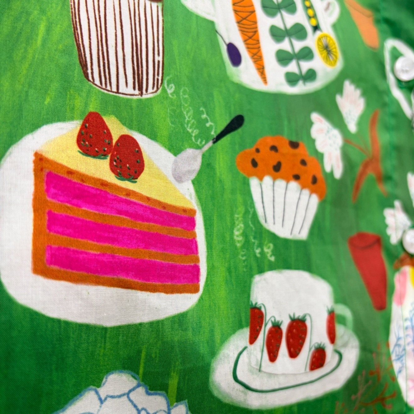 ◆大人の遊び柄ブラウス◆ボリュームバルーンスリーブ◆綿100%◆M〜Lサイズ　羽織り