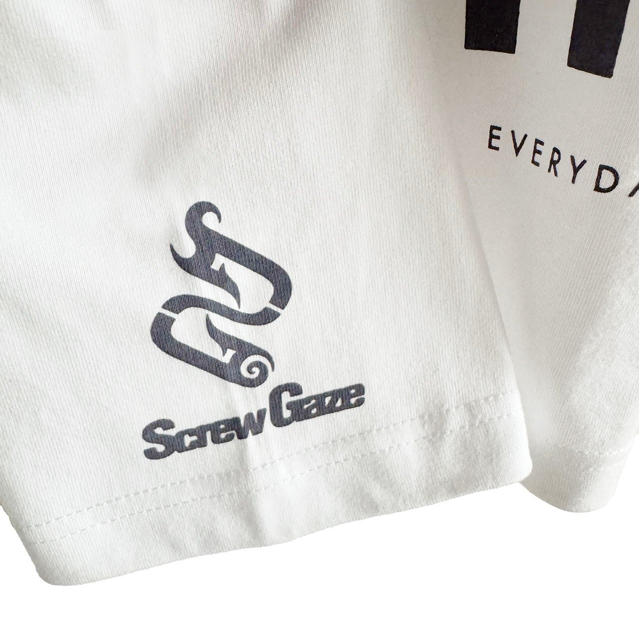 【残り3点】ロゴTシャツ｜ホワイト｜ユニセックス｜少量生産