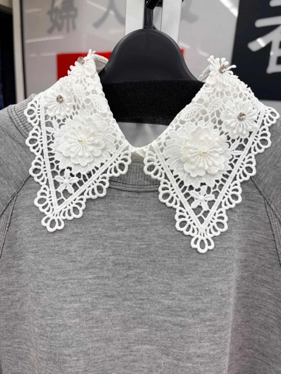 シアー花柄刺繍 付け襟 ビジュー付き ホワイトオーガンジー刺繍フラワー