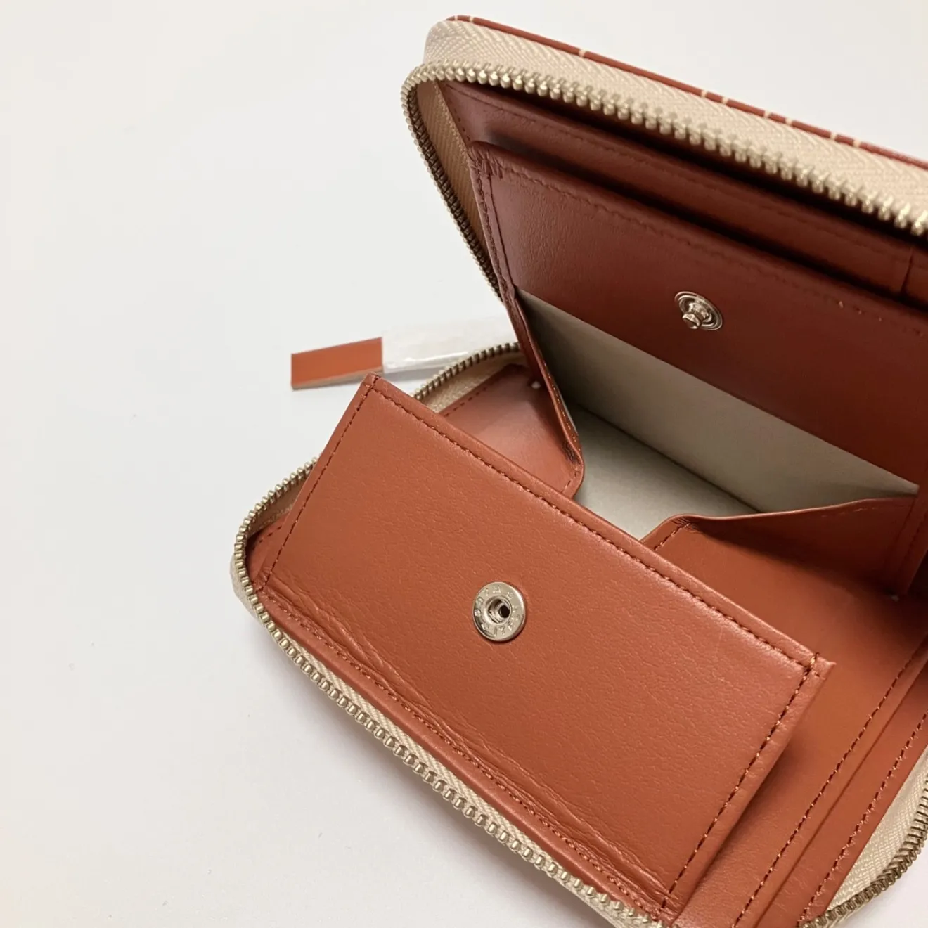 未使用 マーガレットハウエルアイデア 折り財布 財布 二つ折り財布 本革 レザー レディース