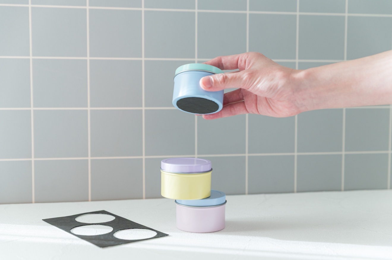 ベタつかない滑り止めシールFREE CUT『手すり・杖・スマホ・椅子・ソファーなど』