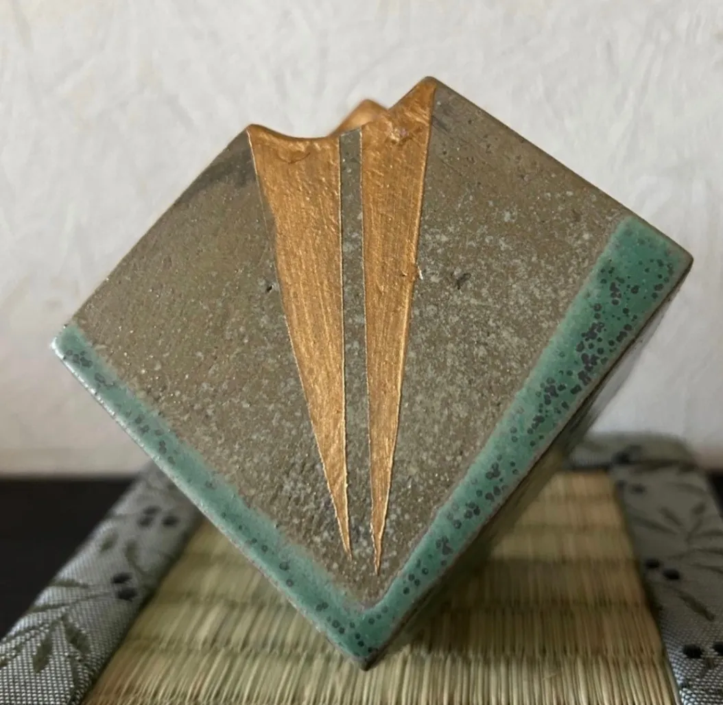 花瓶(四角.キューブ.小) 花器 陶器 器 受賞作家 手作り 一点物 ⑤