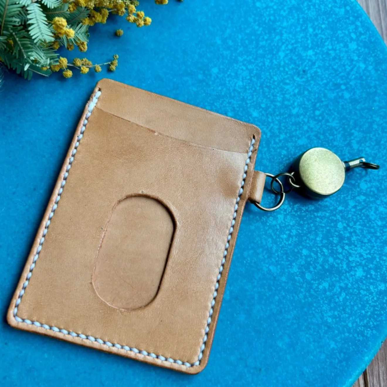 【ハンドメイド】本革シンプル定期入れ〜3ポケット