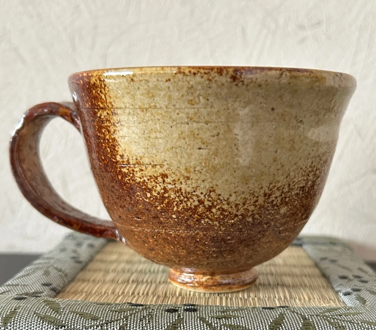 コーヒーカップ(ワラ白) 器 陶器 和食器 受賞作家 手作り 一点物 ⑮