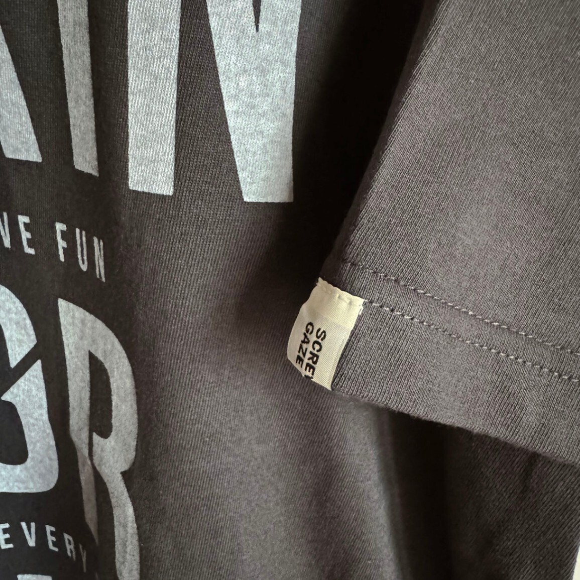 【残り2点】ロゴTシャツ｜スミ｜ユニセックス｜少量生産