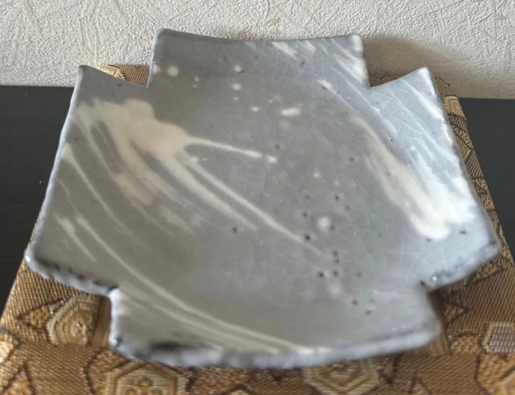 角皿(かいらぎ.刷毛)小皿 皿 器 和食器 陶器 受賞作家 手作り 一点物 ⑰