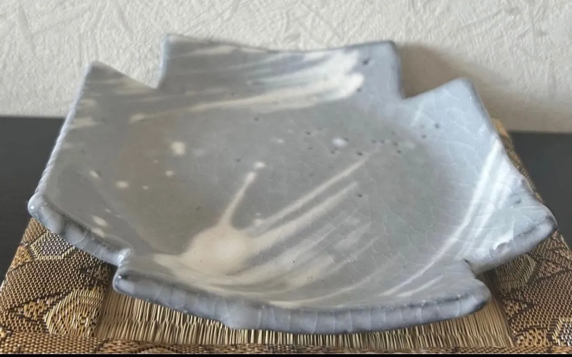 角皿(かいらぎ.刷毛)小皿 皿 器 和食器 陶器 受賞作家 手作り 一点物 ⑰