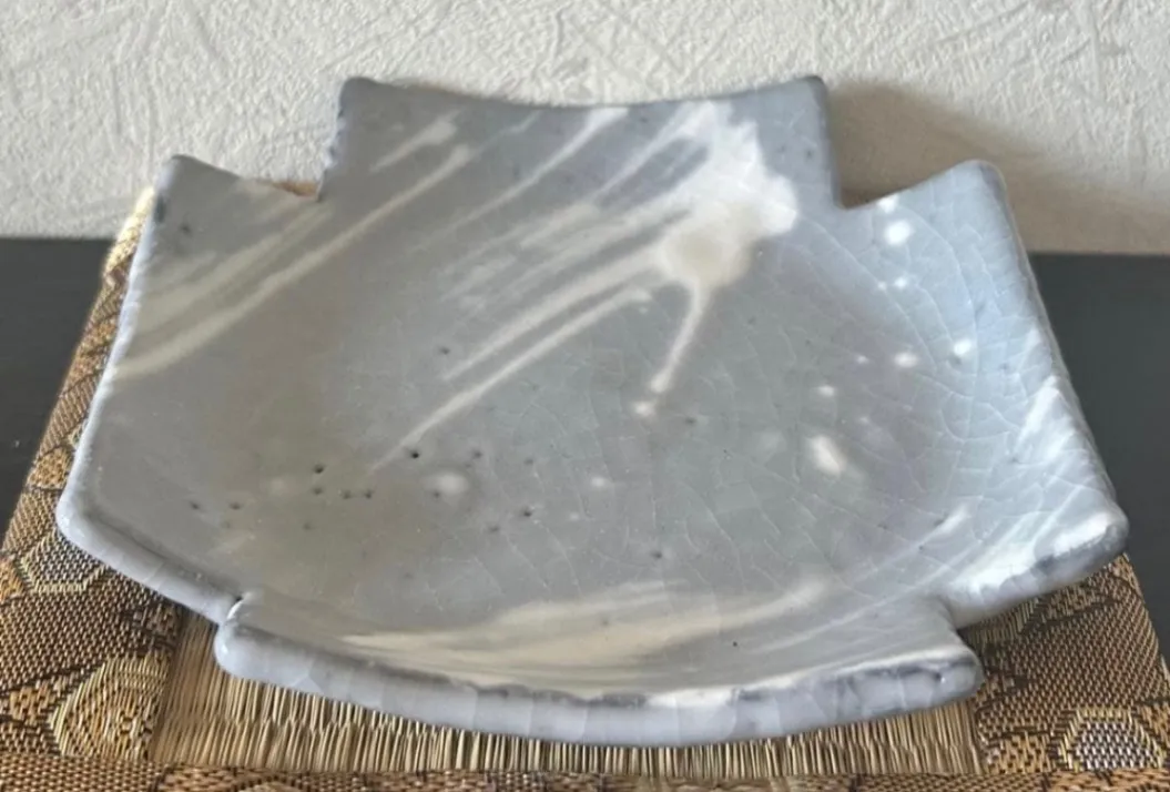 角皿(かいらぎ.刷毛)小皿 皿 器 和食器 陶器 受賞作家 手作り 一点物 ⑰