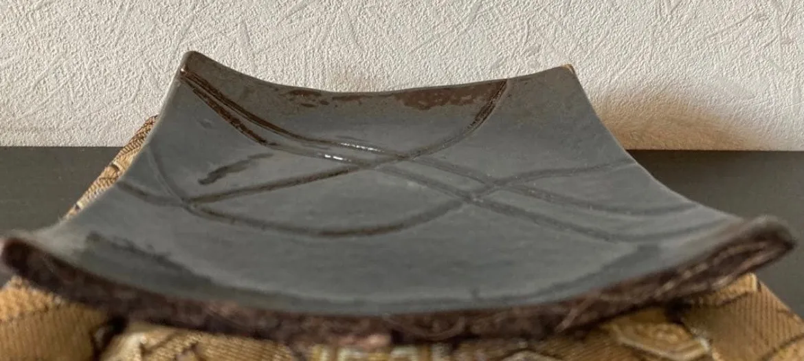 四角皿(油滴天目) 小皿 皿 器 和食器 陶器 受賞作家 手作り 一点物 ㉒