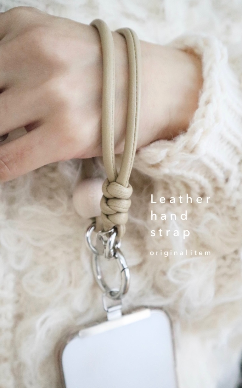 【アイボリー】スマホハンドストラップ　レザー　ウッド　携帯ストラップ