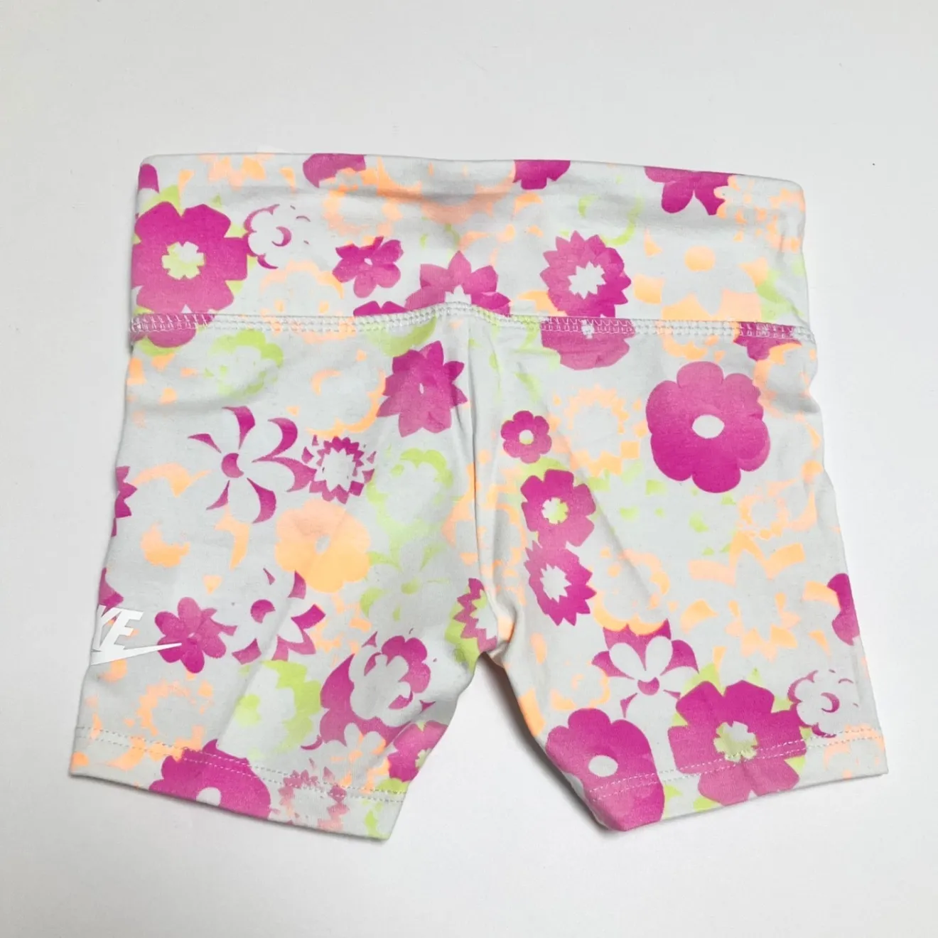 新品 NIKE ナイキ ハーフパンツ 半ズボン キッズ 子供服 女の子 春 夏 花柄 ピンク 100