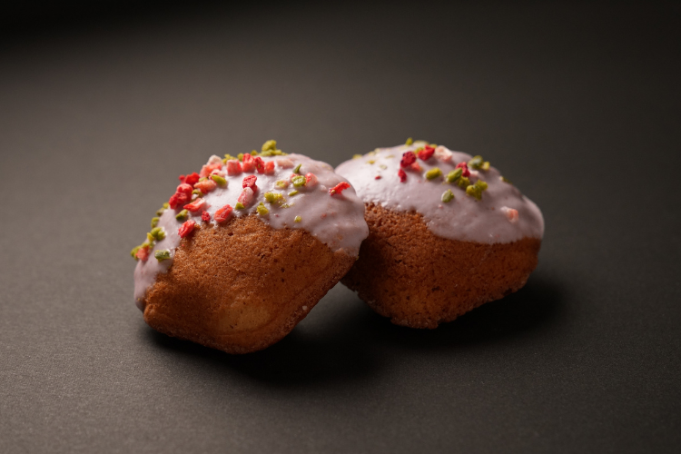 【期間限定・4/18発送】マドレーヌ・オ・フレーズ