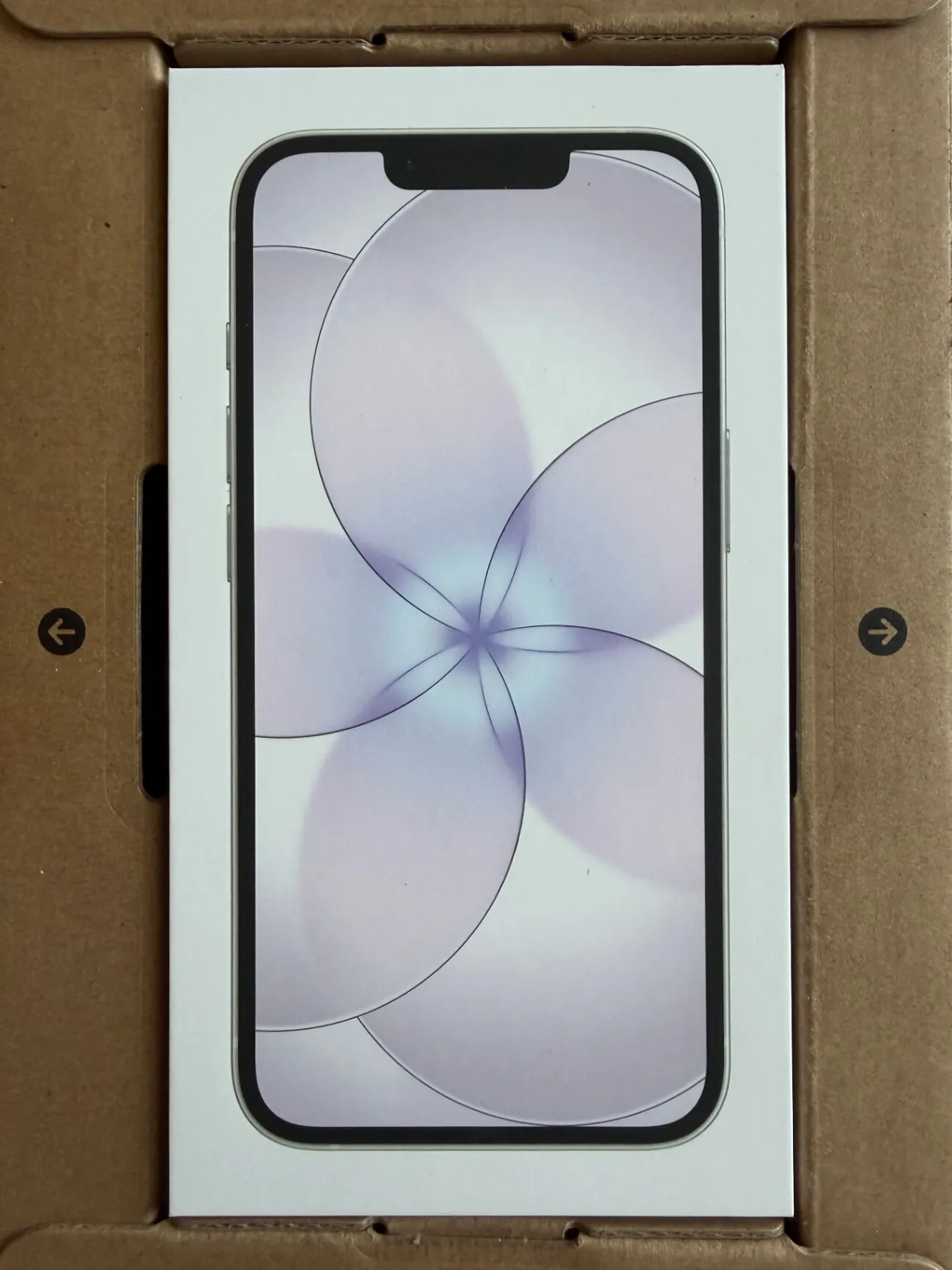 【8月限定お値引き】定価より安い！iPhone17e ホワイト256GB　SIMフリー　新品未開封品
