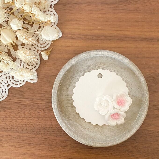 梅の花の吊り下げ型アロマストーン