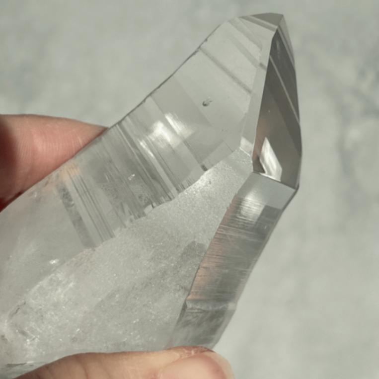 ブラジル・バイーア州アレグレ産レムリアンシードクリスタル