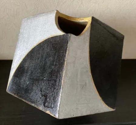 花瓶(四角.キューブ.大) 花器 受賞作家 手作り 一点物 ⑪ 受賞作家 手作り 一点物