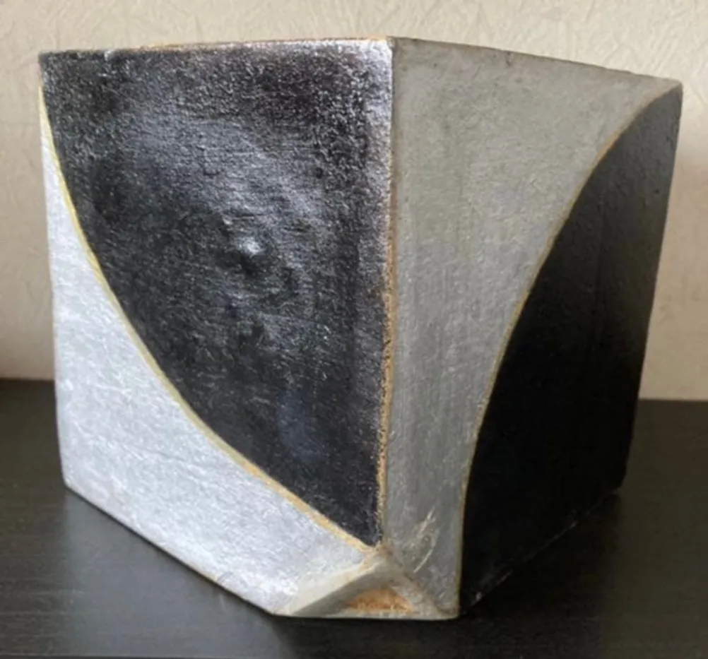 花瓶(四角.キューブ.大) 花器 受賞作家 手作り 一点物 ⑪ 受賞作家 手作り 一点物