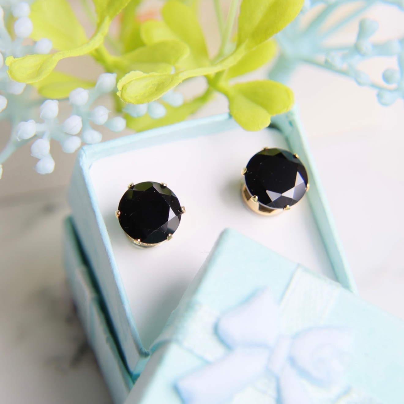 大粒！10mmブラックスピネルのマグネットピアス