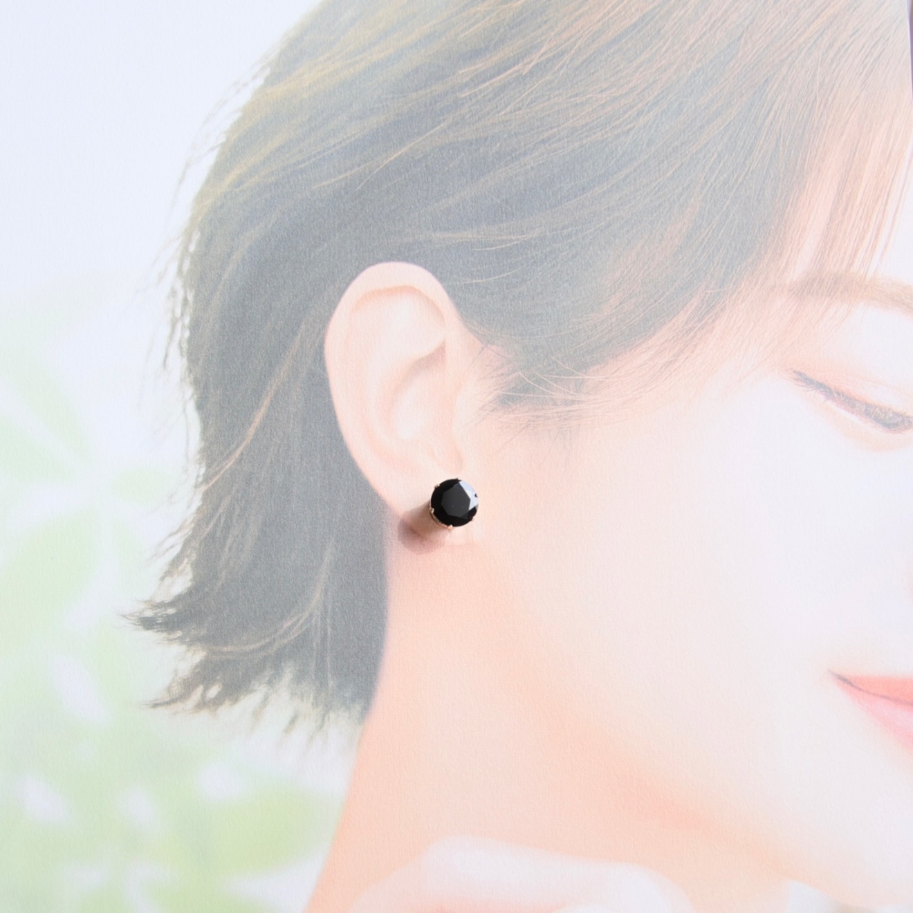 大粒！10mmブラックスピネルのマグネットピアス