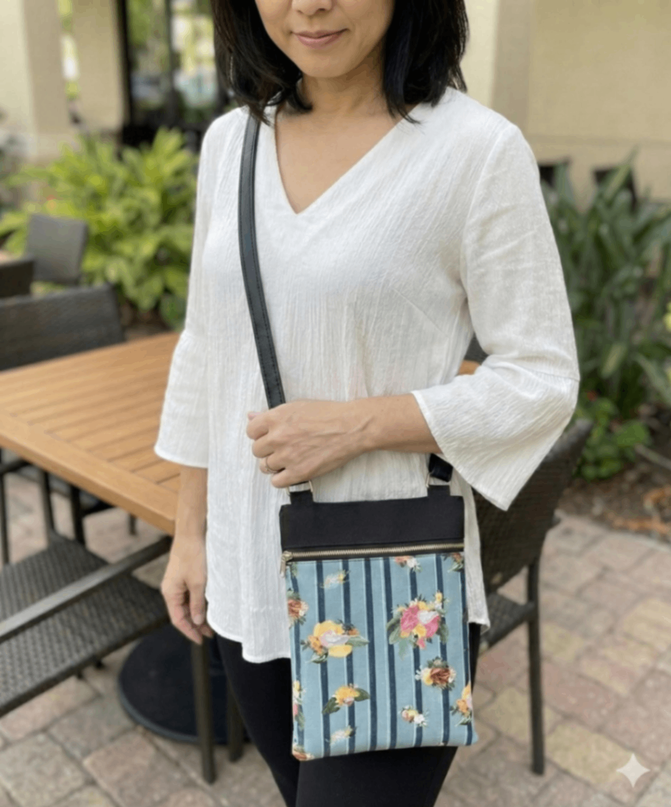 【長財布・ボトルが入る】8号帆布×祝い花柄の縦長サコッシュ／ショルダーバッグ