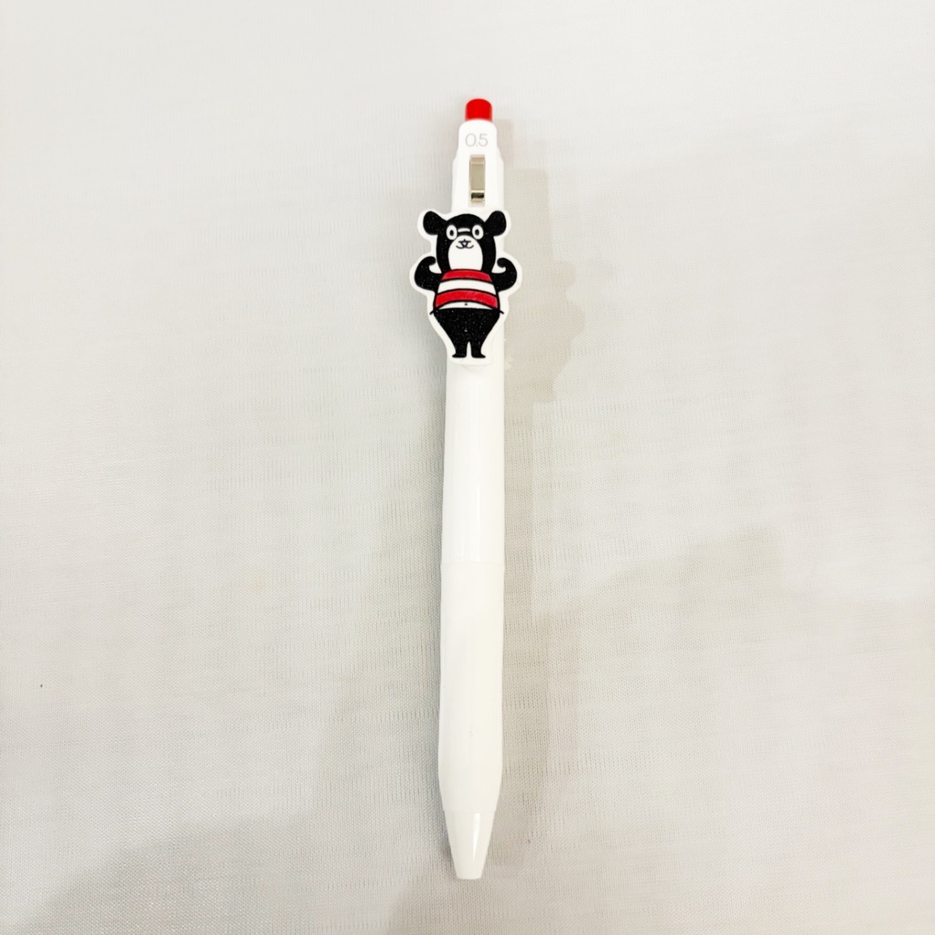 ブングマ　ボールペン〈ガッツポーズ・赤〉