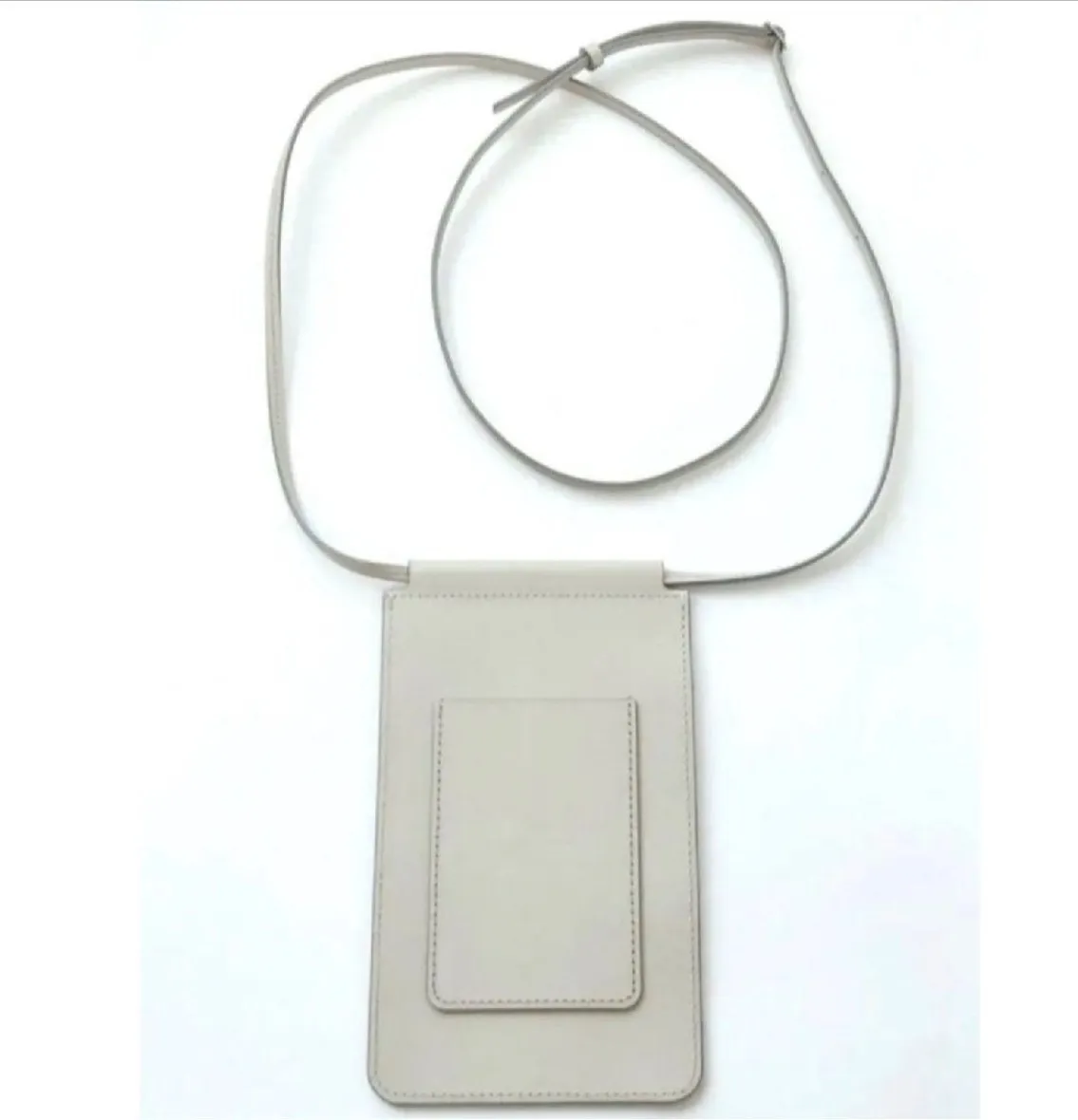 マーガレットハウエルアイデア スマホショルダー レザーライトグレー 本革　新品