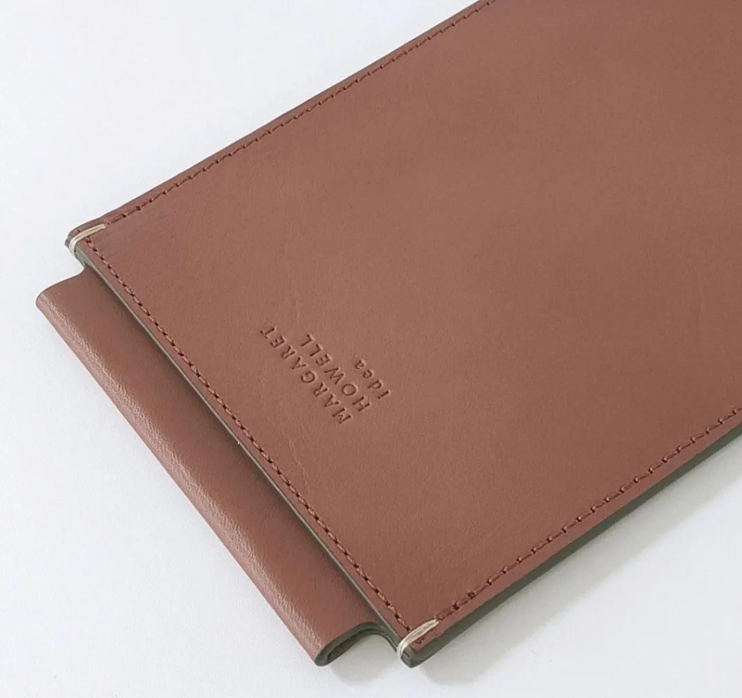 マーガレットハウエルアイデア スマホショルダー 牛革 レッド 本革　新品