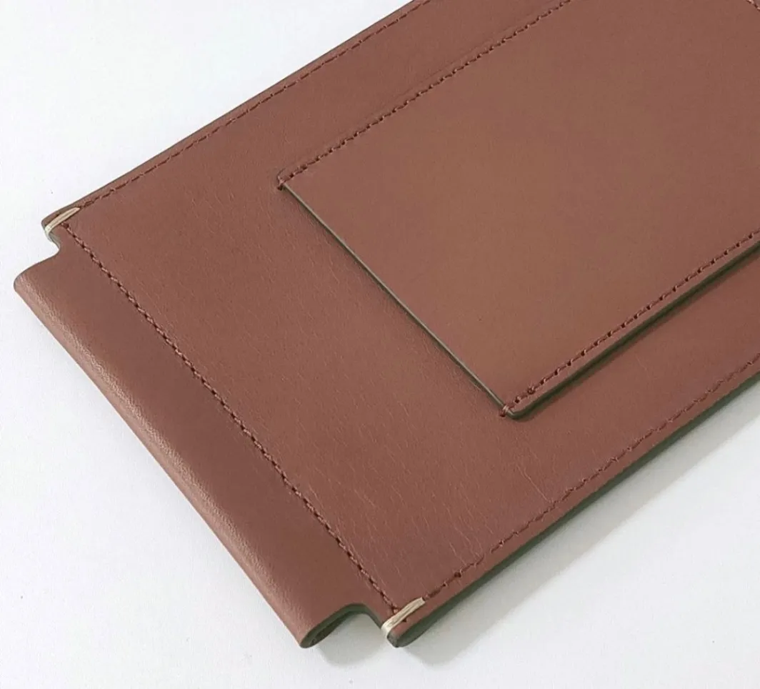 マーガレットハウエルアイデア スマホショルダー 牛革 レッド 本革　新品