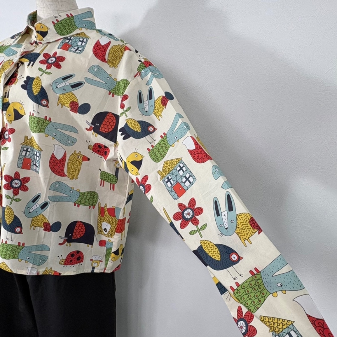 北欧風アニマル柄コットンシャツ M-L 綿100％ ゆったりシルエット　
