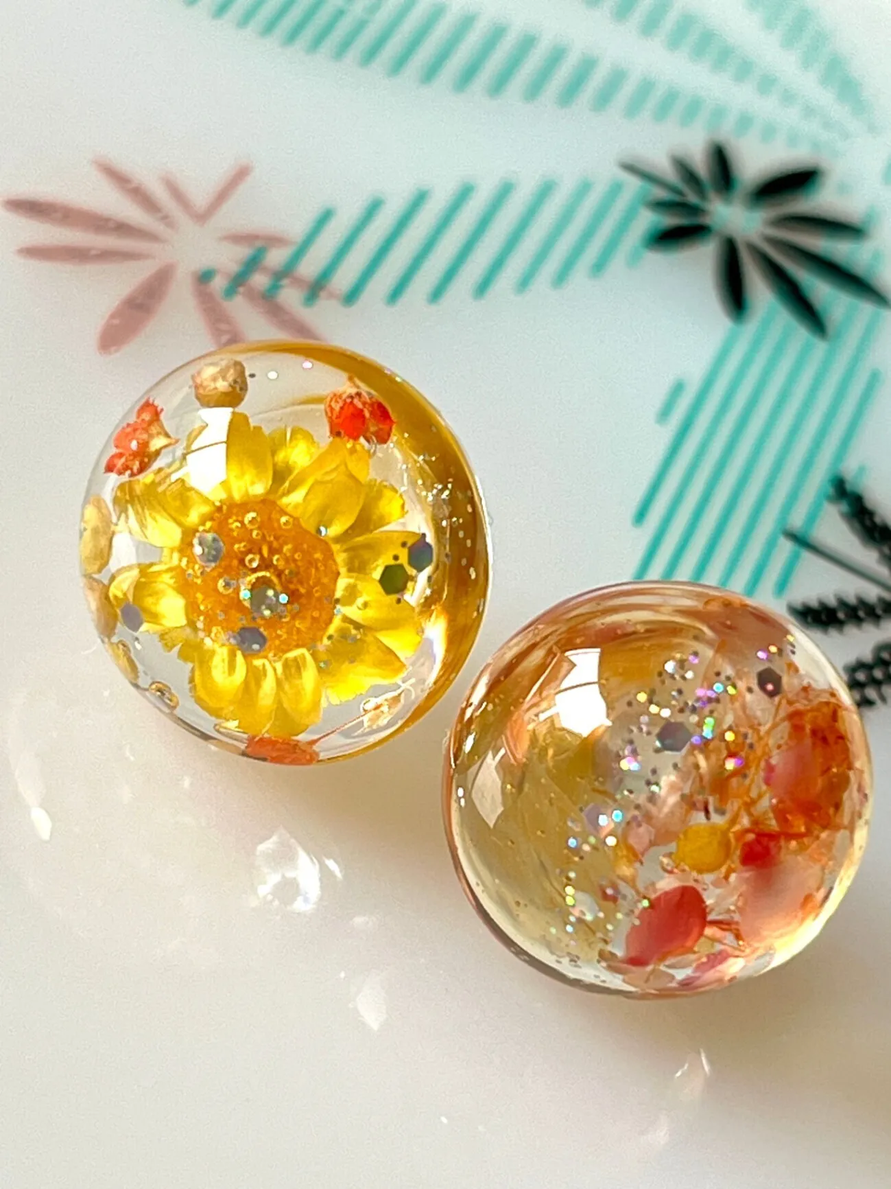 左右違い🌸ドライフラワー入りピアス【リベポ払い歓迎🎉】