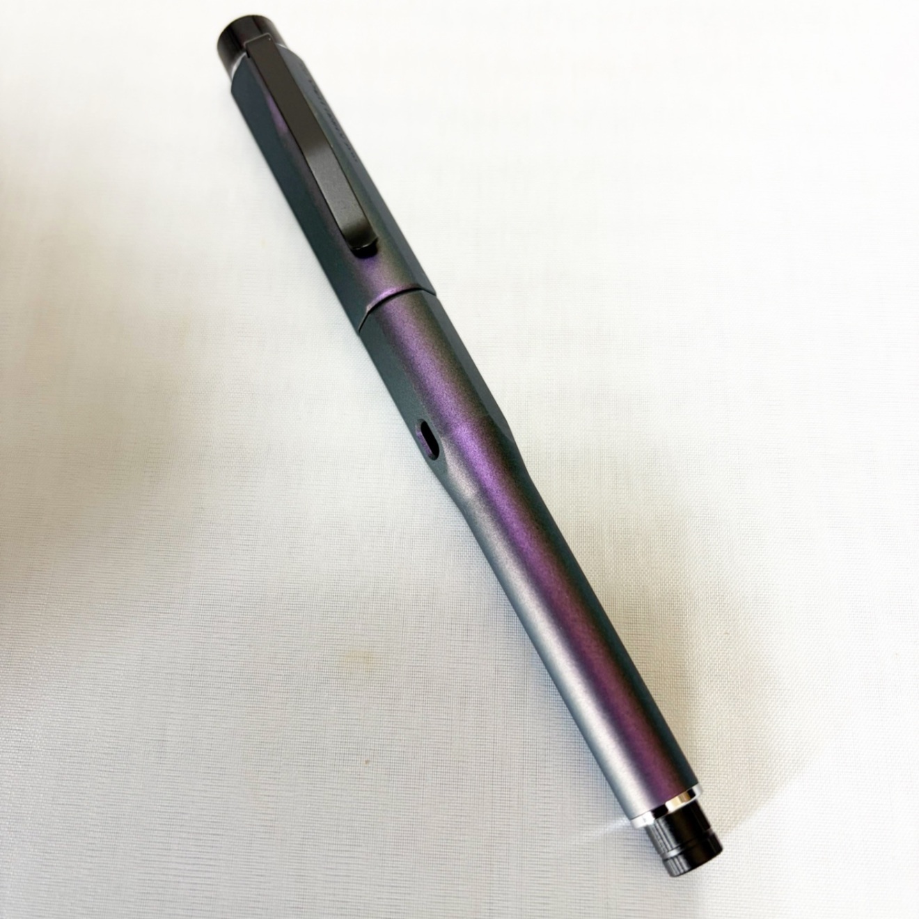 三菱鉛筆『クルトガダイブ』オーロラパープル