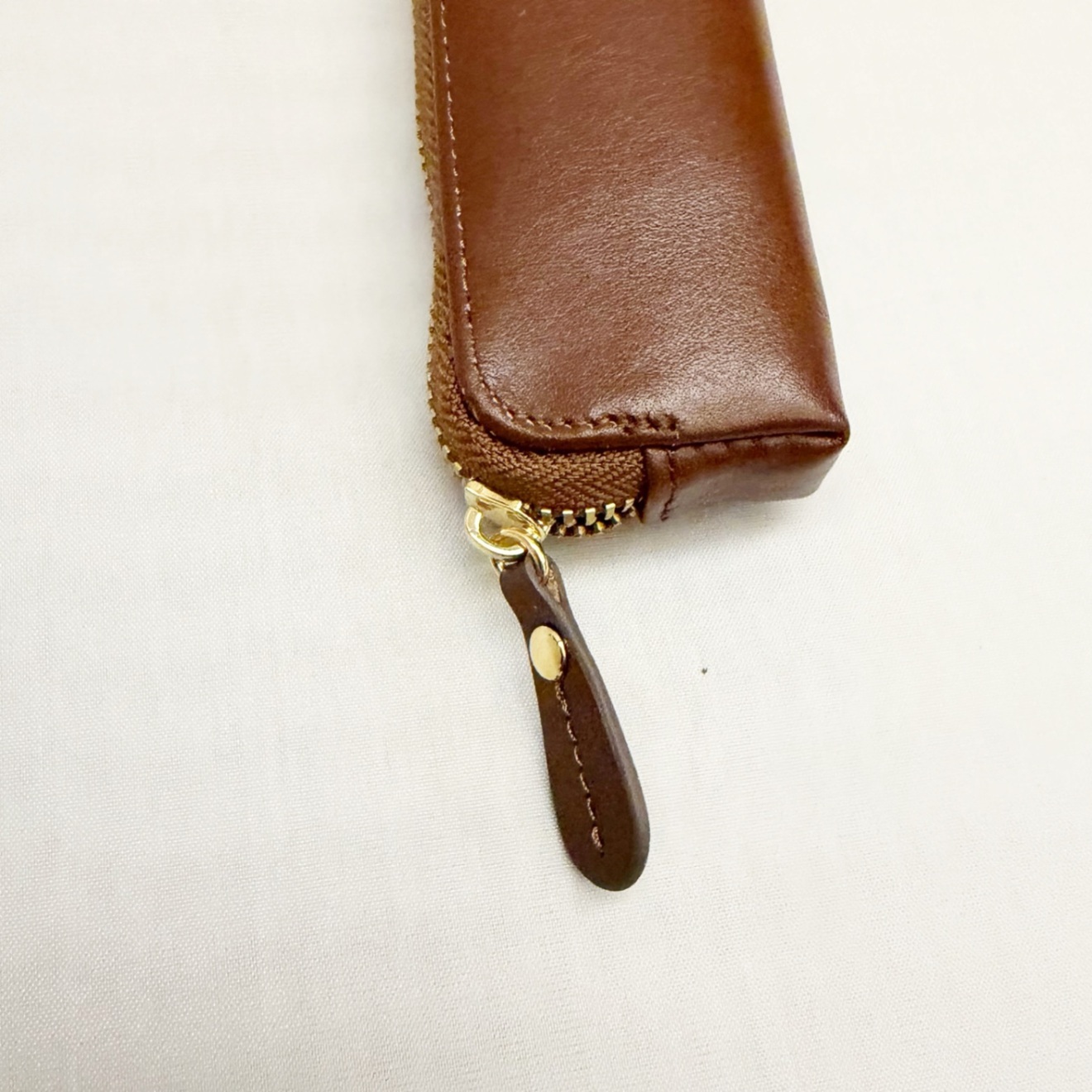 レイメイ藤井　レザーペンケース〈ダークブラウン〉