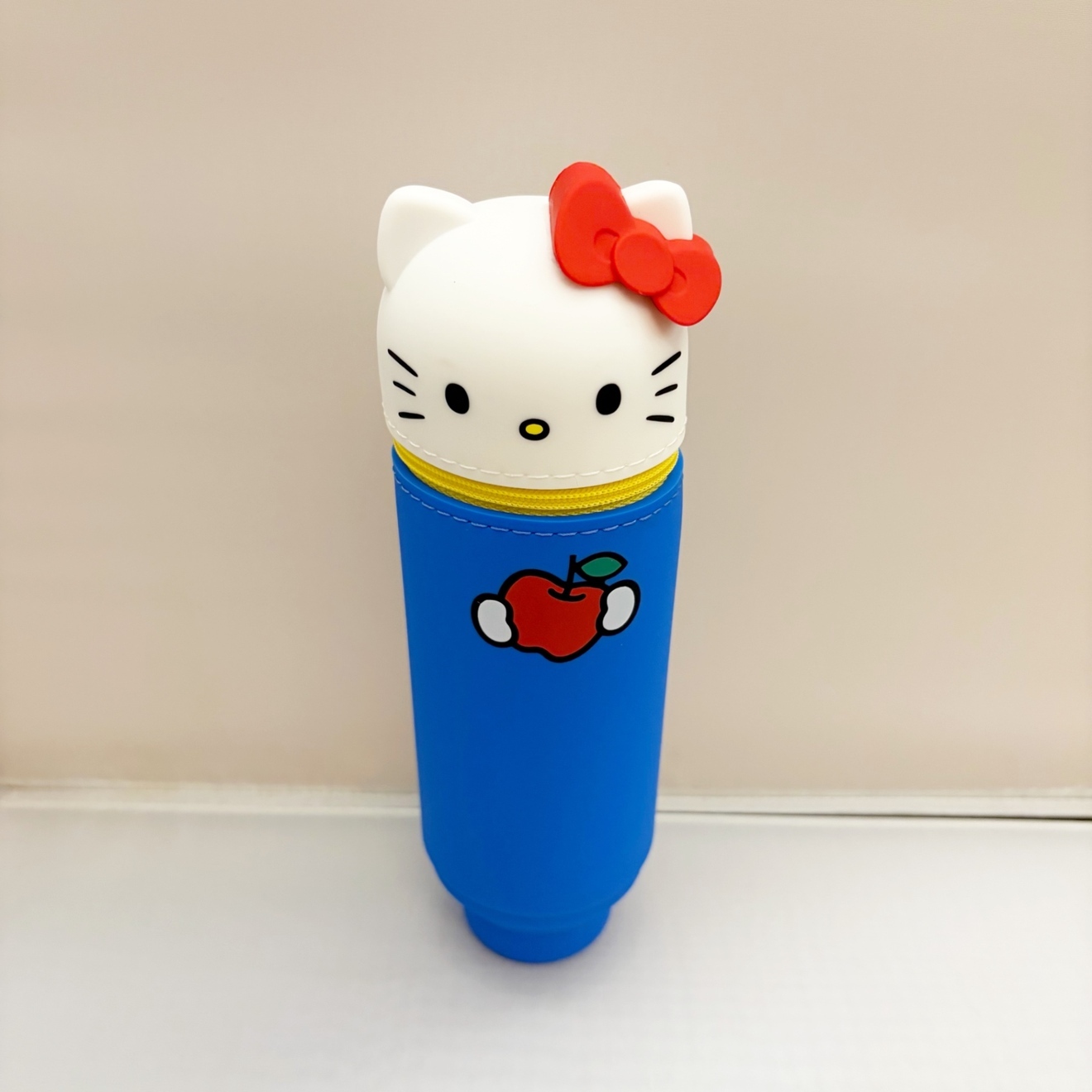 リヒトラブ　スタンドペンケース〈キティ〉