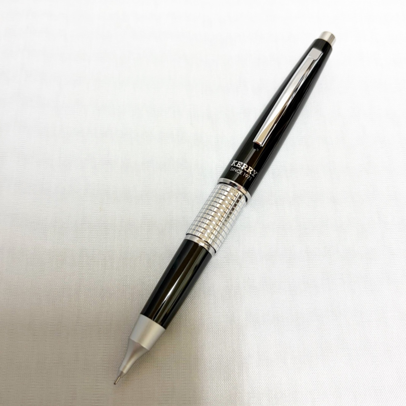 ぺんてる　万年CILケリー〈ブラック〉