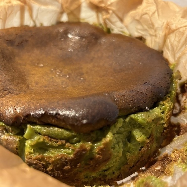 【濃厚バスクチーズケーキ２種セット（プレーン、抹茶）】グルテンフリー、糸島の米粉、卵を使ったケーキ