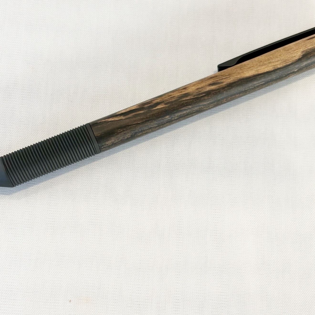 ラダイト　EVER DRAW 銘木モデル〈ペールムーンエボニー〉