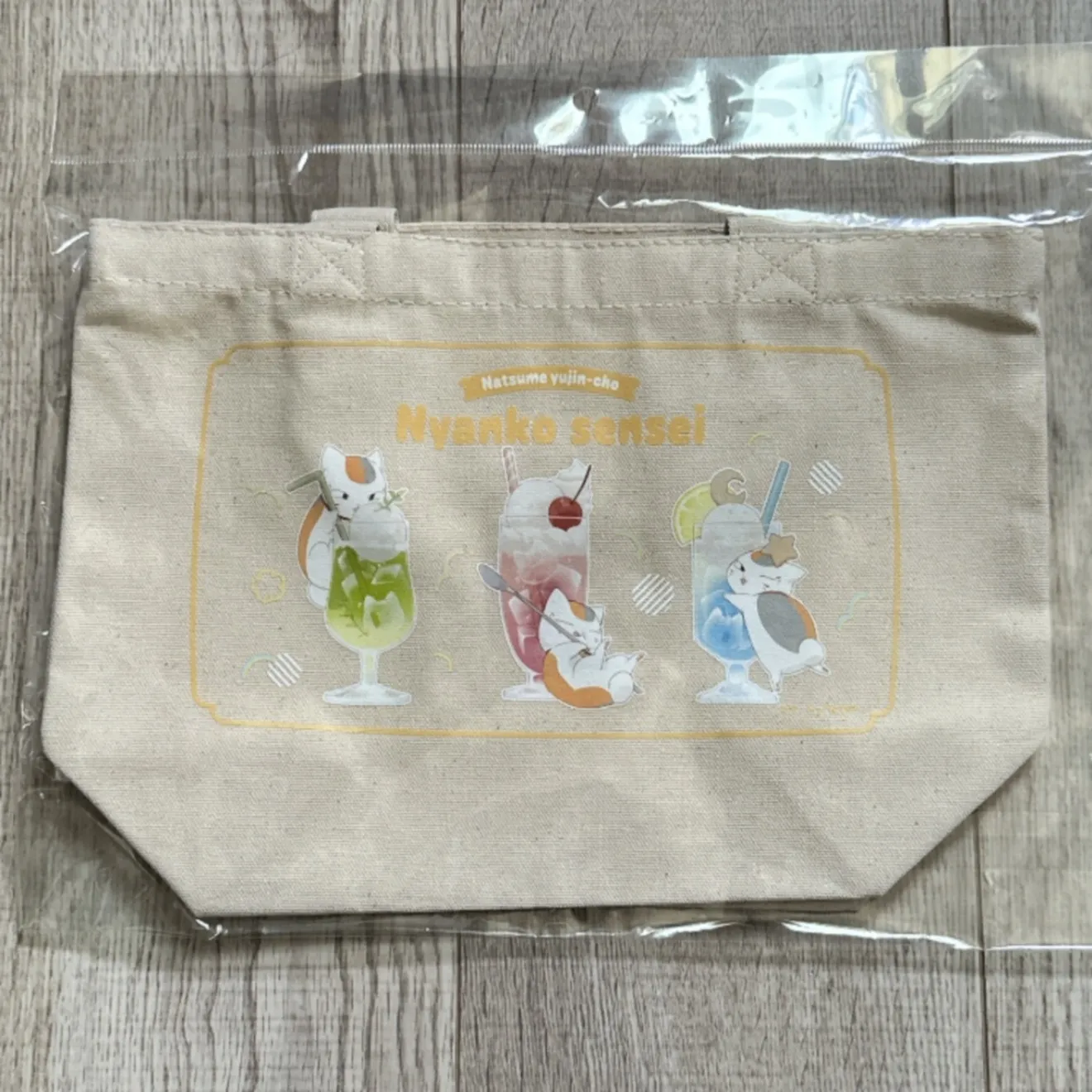 夏目友人帳　ニャンコ先生カラフルソーダver.
ランチトートバッグ