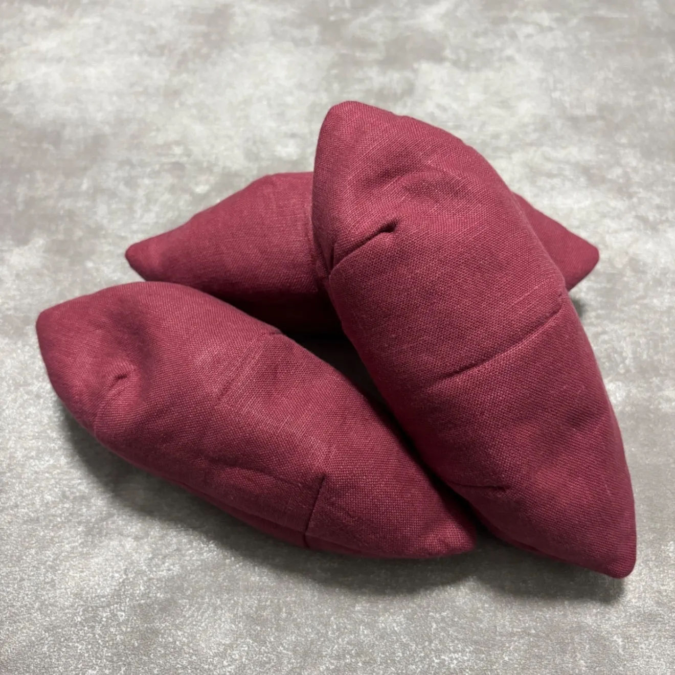 【ハンドメイド】紅芋　さつまいもの形をしたポーチ🍠 小さな貴重品を入れてバッグの中を整理整頓