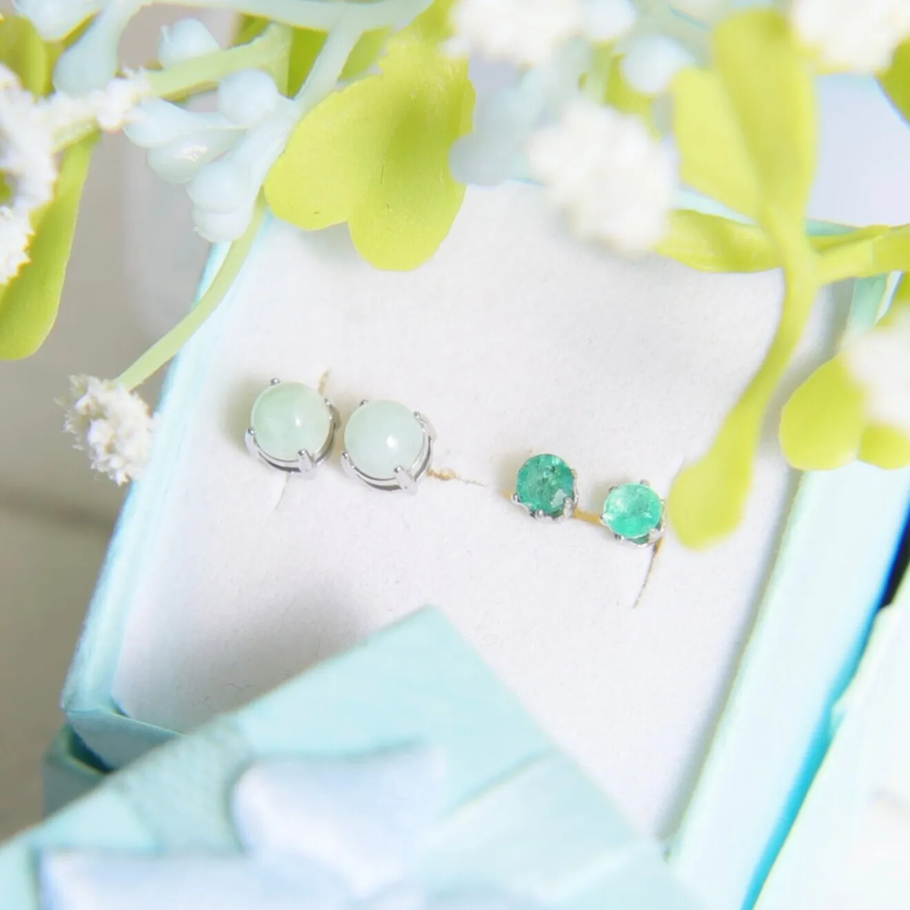 5月の誕生石セット ─ エメラルド & 翡翠の贅沢な2ペアピアス