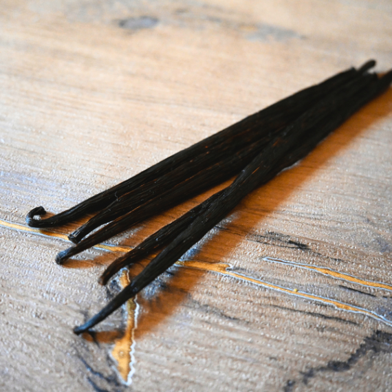 天然バニラビーンズ　50g
ブルボン種　14cm以上