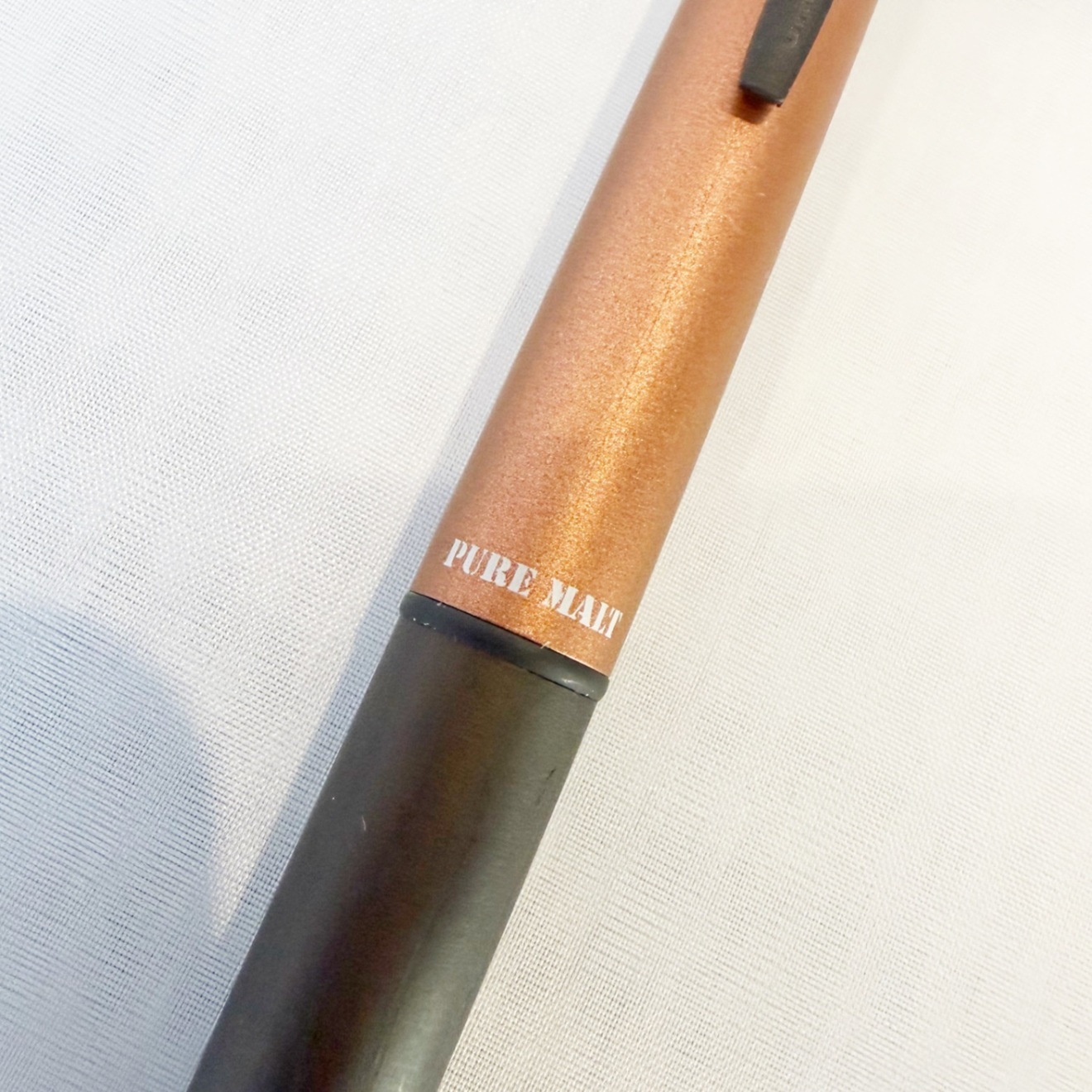 ジェットストリーム4＋1 PURE MALT〈アンバーオレンジ〉