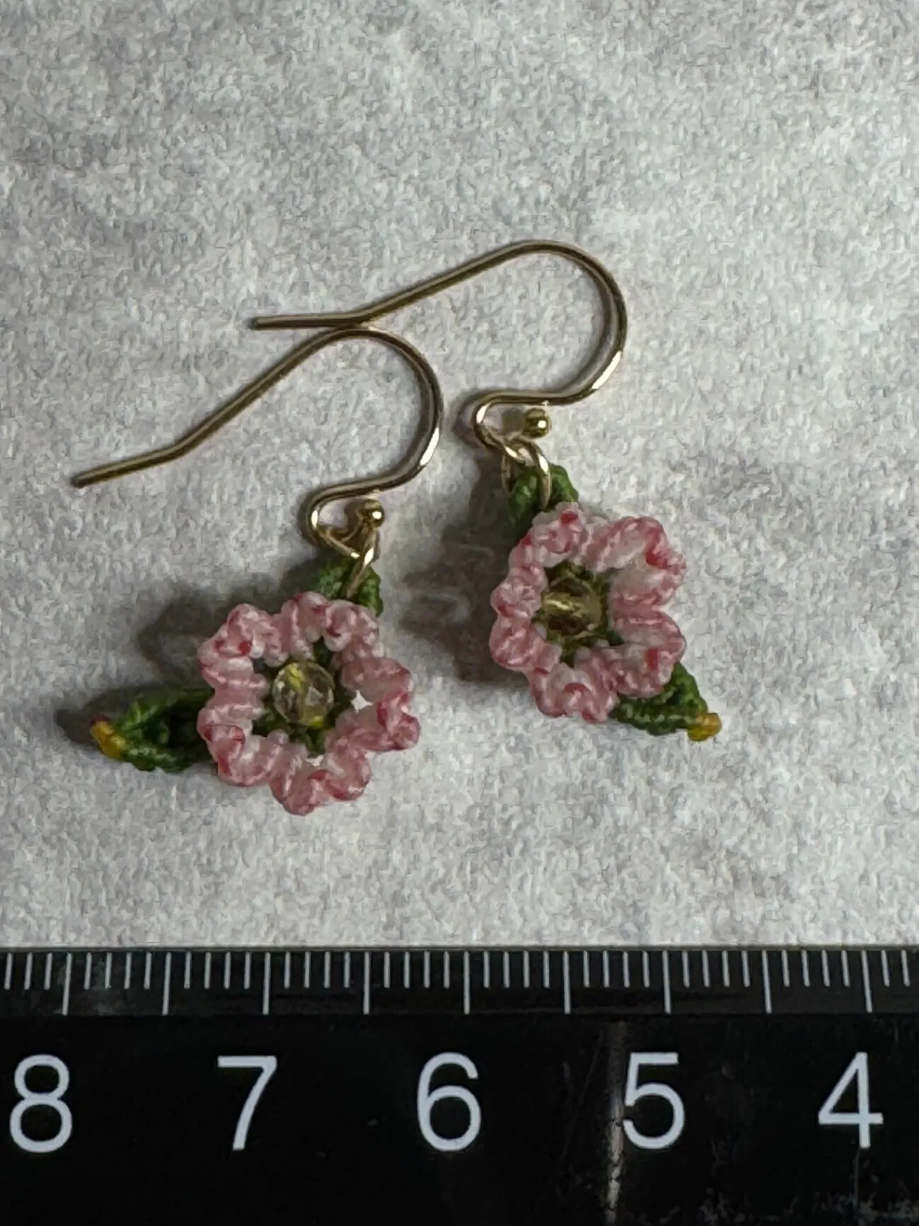小さなお花の耳飾り〜天然シトリン〜