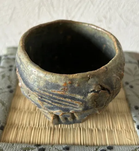 手捻り青銅マット釉ぐい呑み 大地の鼓動を刻む 一点物 受賞作家作品 陶器