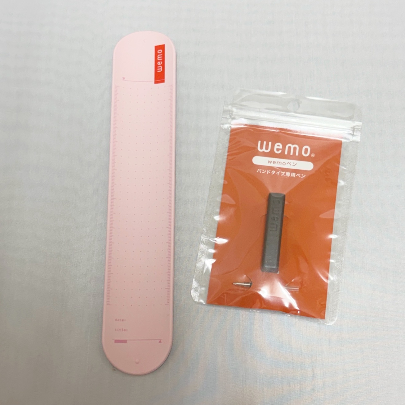 WEMO バンドタイプ〈ピンク〉とWEMOペン