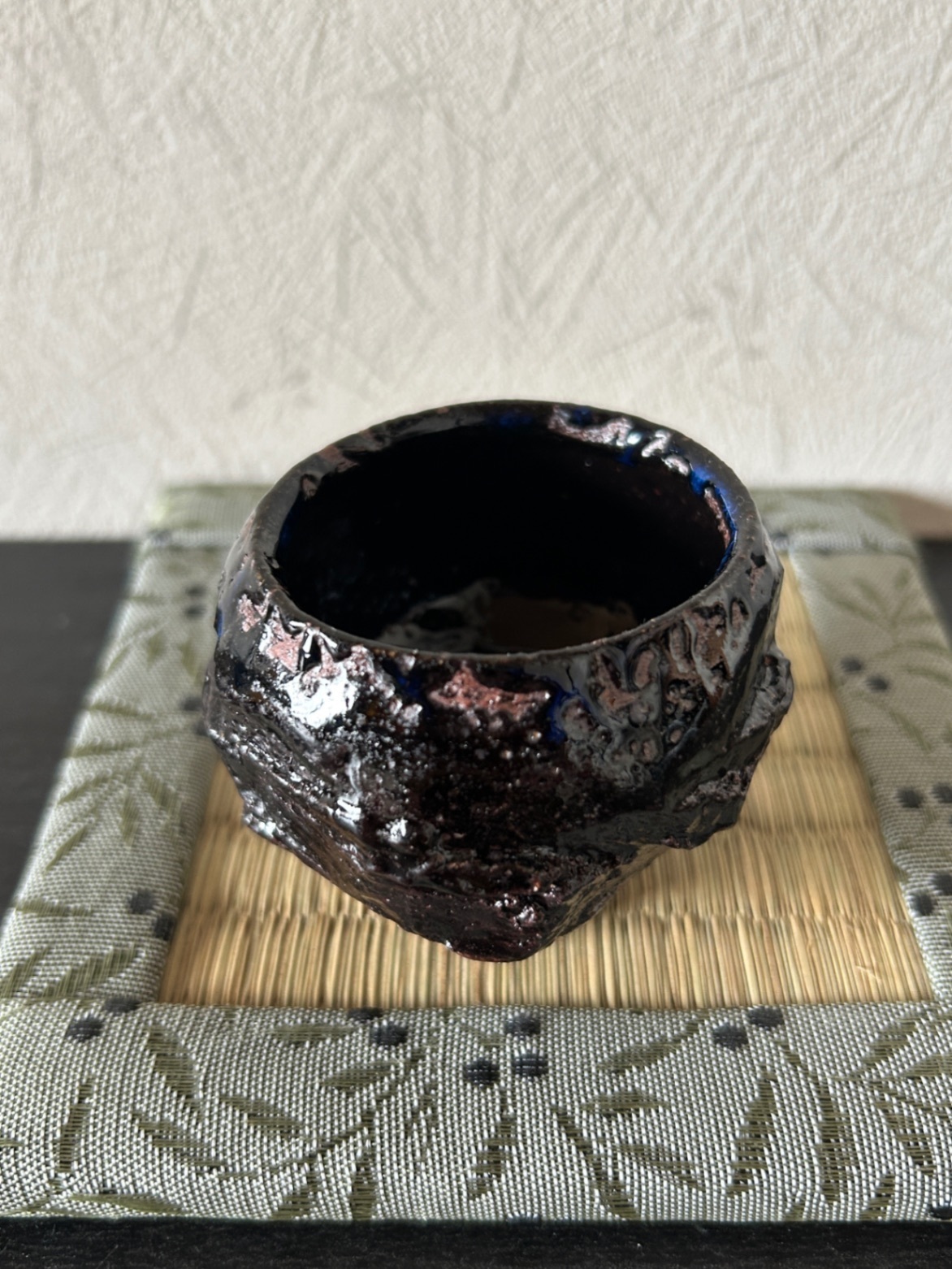 手捻り油滴天目×ナマコ釉 ぐい呑み 深海を宿す一点物 受賞作家作品 陶器 器