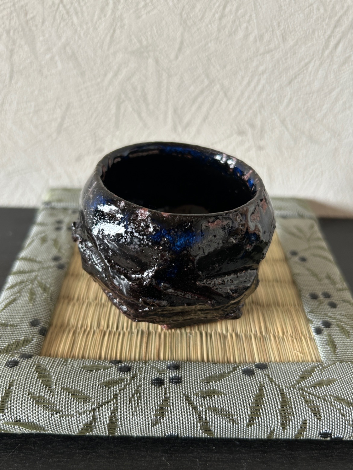 手捻り油滴天目×ナマコ釉 ぐい呑み 深海を宿す一点物 受賞作家作品 陶器 器