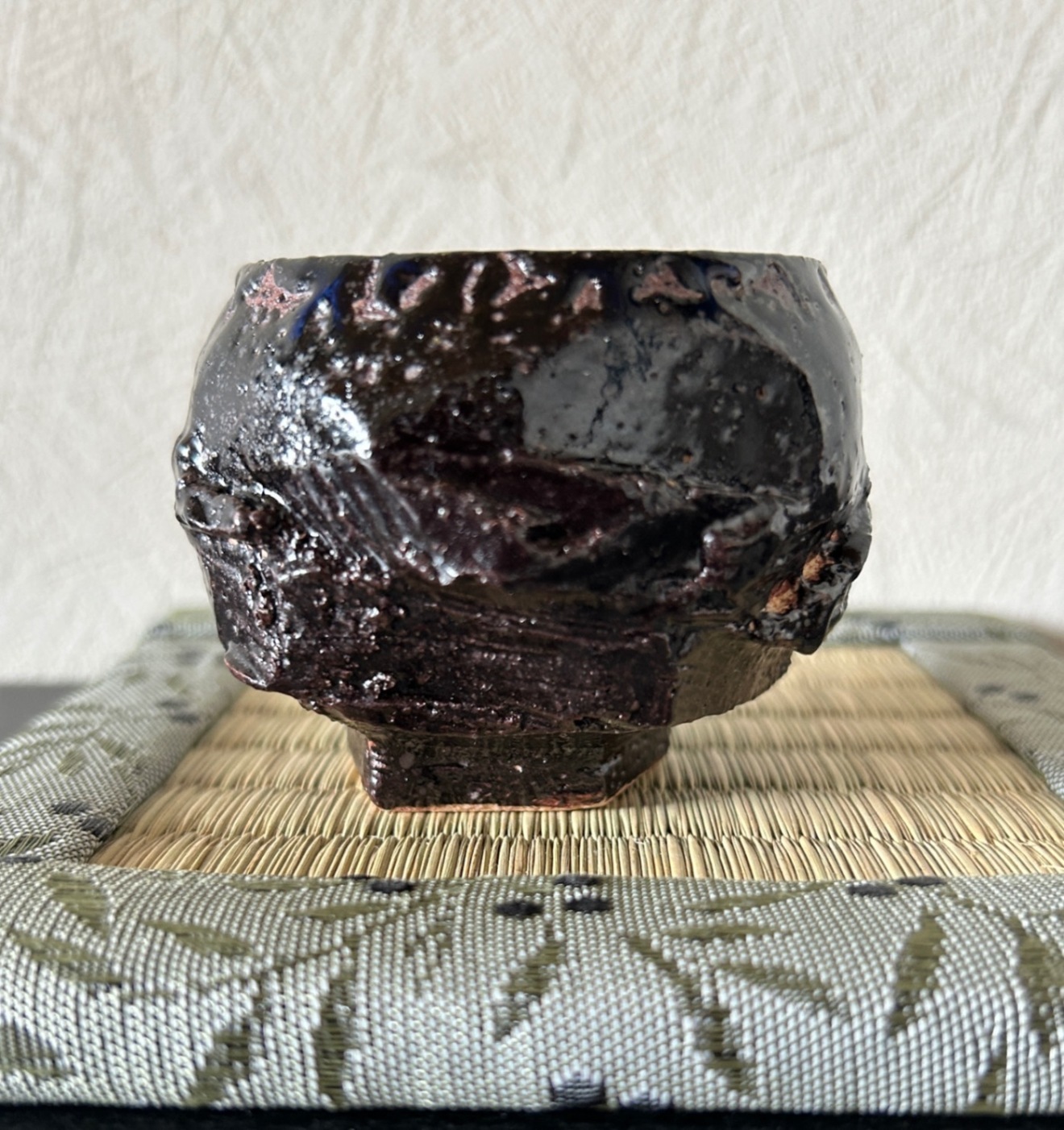 手捻り油滴天目×ナマコ釉 ぐい呑み 深海を宿す一点物 受賞作家作品 陶器 器