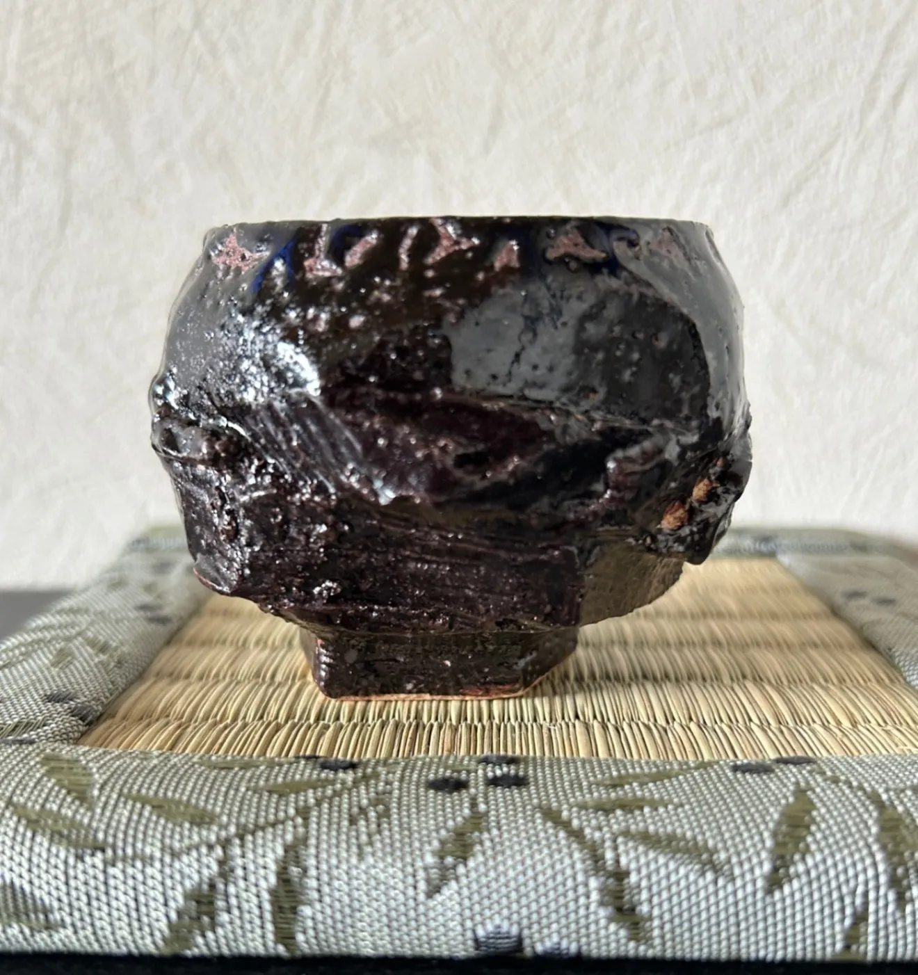 手捻り油滴天目×ナマコ釉 ぐい呑み 深海を宿す一点物 受賞作家作品 陶器 器