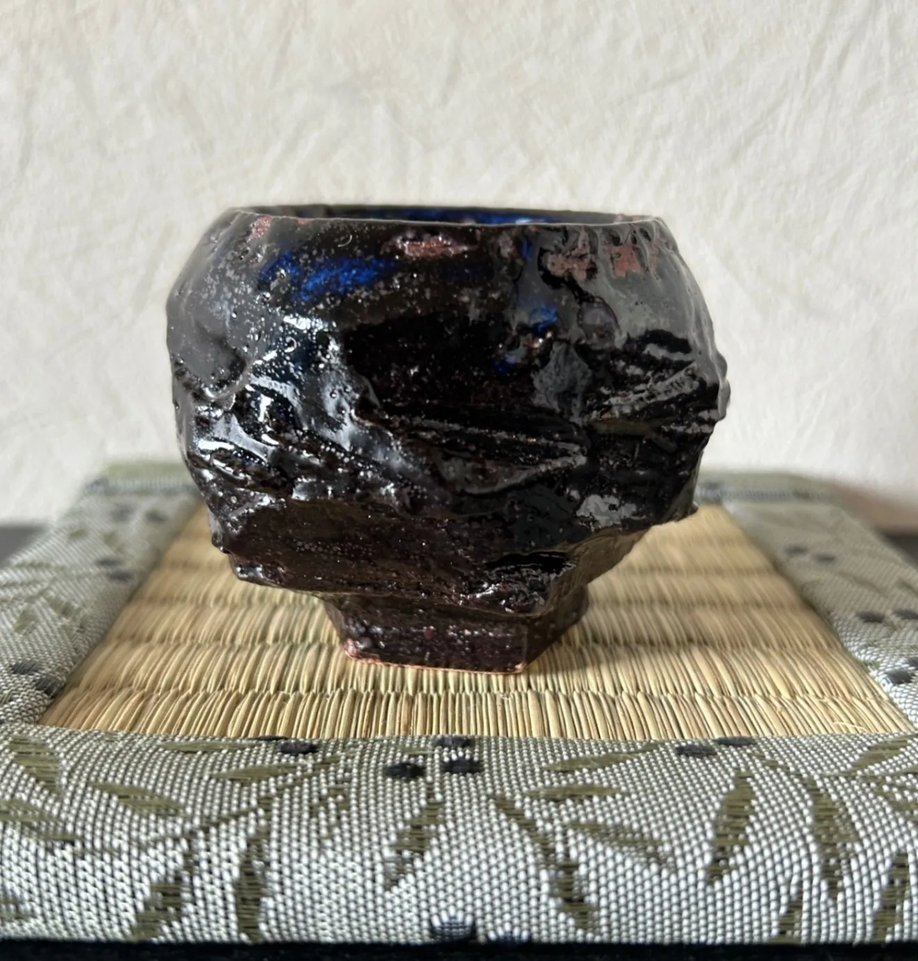 手捻り油滴天目×ナマコ釉 ぐい呑み 深海を宿す一点物 受賞作家作品 陶器 器